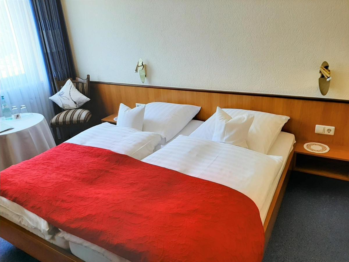 קלוטן Weinhotel Hubertus Garni מראה חיצוני תמונה